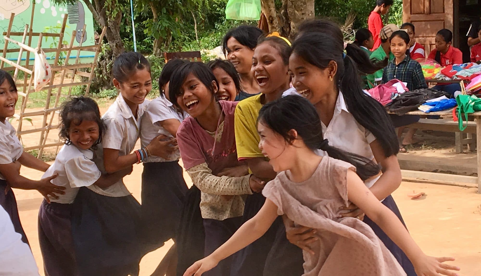 cropped-smiley-kids-on-magic-day.jpg