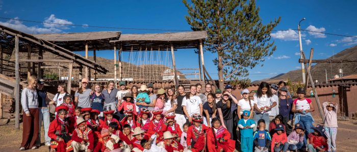 Children and staff at Picaflor House