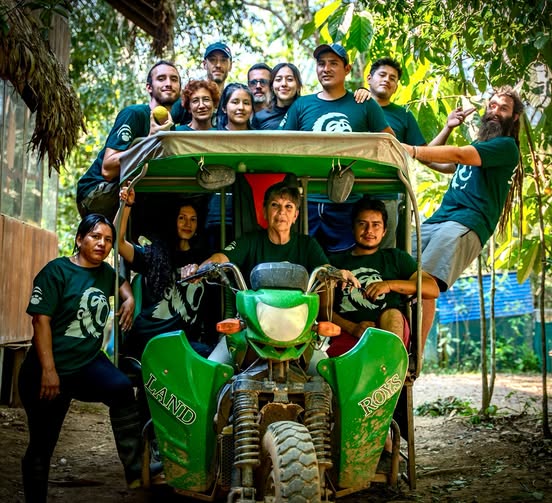 Sanctuary staff and volunteers in the Peruvian Amazon
